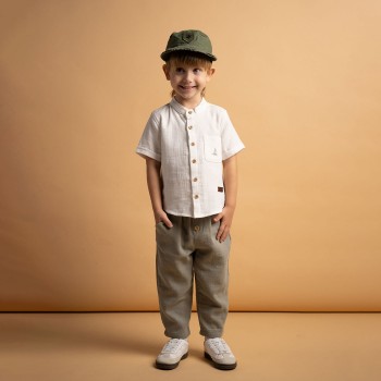 Παιδικό σετ με πουκάμισο για αγόρια Hashtag λευκό - χακί